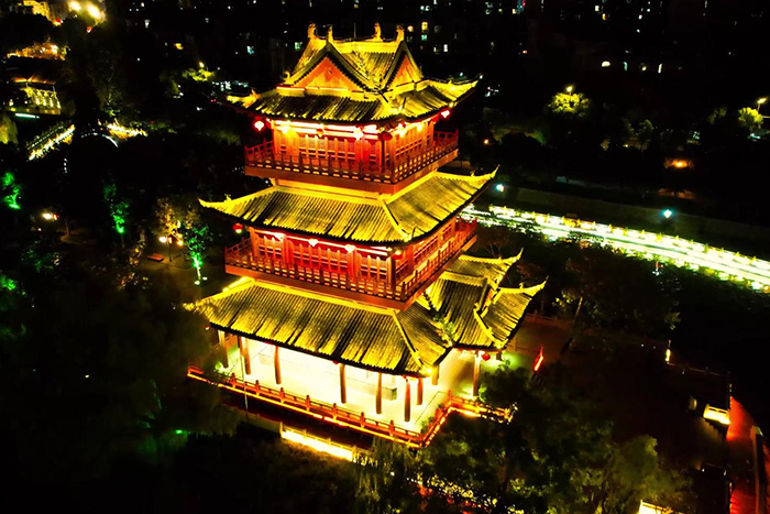 游客抱怨景區(qū)夜無趣？燈光亮化工程讓夜晚活力滿滿，客流翻倍
